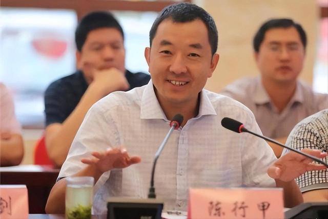 族事业”曝光妻子追随儿子成关键人物pg电子中国辞官南下!陈行甲“家(图3) 族事业”曝光妻子追随儿子成关键人物pg电子中国辞官南下!陈行甲“家(图3)