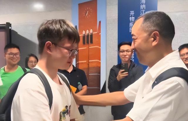 族事业”曝光妻子追随儿子成关键人物pg电子中国辞官南下!陈行甲“家(图11) 族事业”曝光妻子追随儿子成关键人物pg电子中国辞官南下!陈行甲“家(图11)